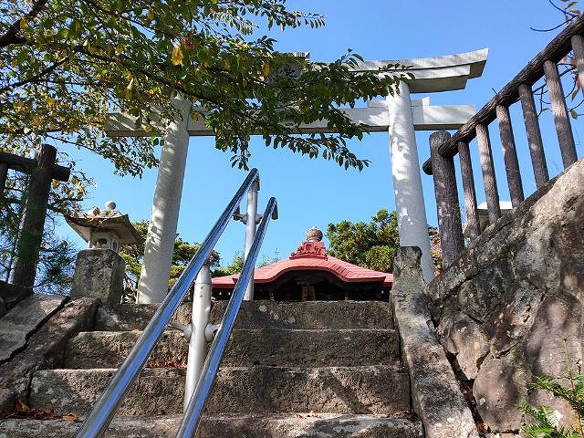 愛宕神社の長い石階段